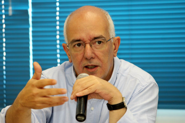 Arthur Araujo 