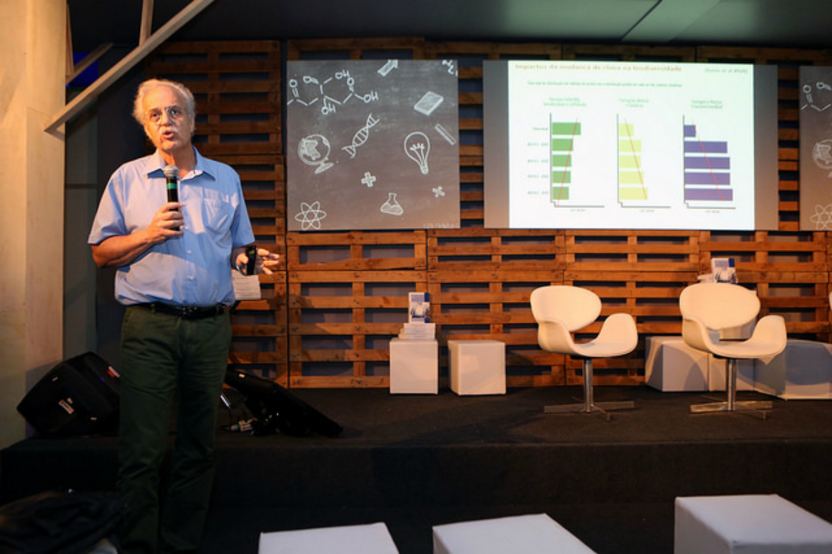 Pesquisador Carlos Nobre apresenta estudo sobre mudanças climáticas desenvolvido pelo MCTIC. Foto: Ascom/MCTIC