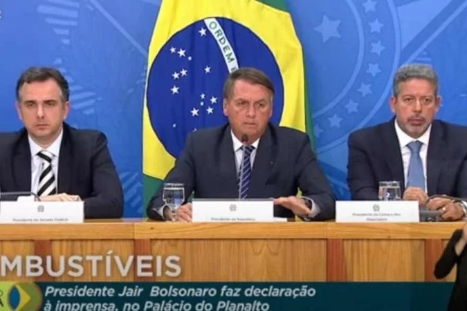 Anuncio de projeto para redução de preço de combustível