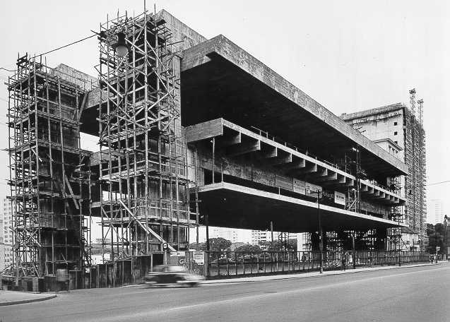 Construção do MASP. Fonte: SP em Foco.