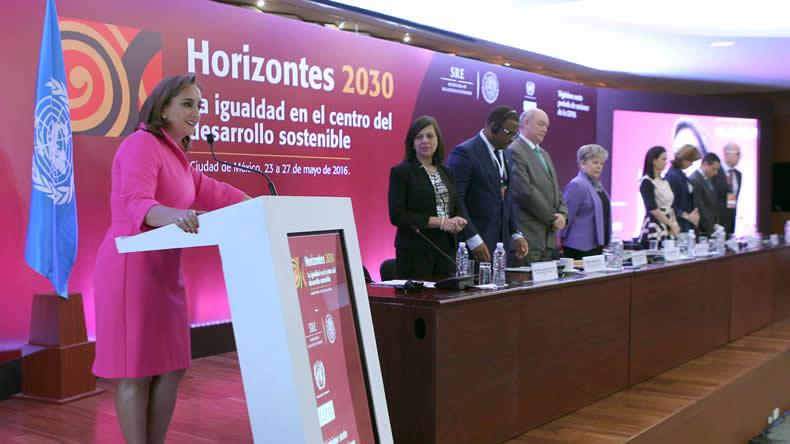 A Secretária de Relações Exteriores do México, Claudia Ruiz Massieu, presidiu o Diálogo de Chanceleres e Altas Autoridades, e a cerimonia do encerramento do 36 período de sessões da Cepal. Foto: Adrián Orozco/SRE