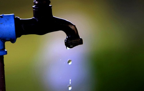 falta de agua saneamento 1 500x319