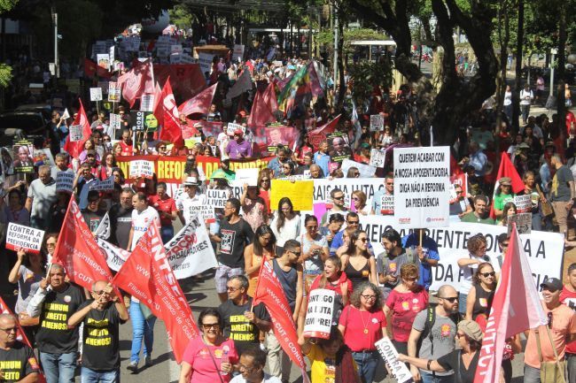 Ato em Goiânia no #14J