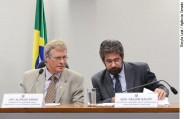 O deputado Alfredo Sirkis (E) e o senador Valdir Raupp (D) (Foto: Sheyla Leal / Agência Senado)