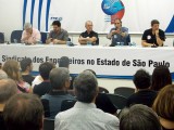 Cerca de 200 servidores compareceram na assembleia ocorrida na manhã desta quarta-feira, dia 15 (Foto: Imprensa SEESP)