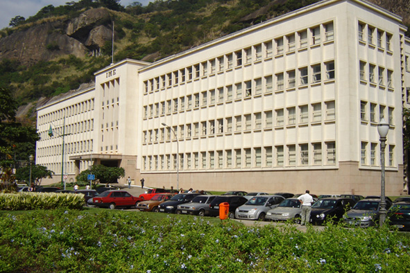 O Instituto Militar de Engenharia - - Exército Brasileiro