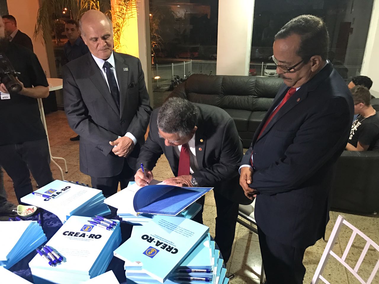 Lançamento do livro sobre a Engenharia no Estado de Roraima